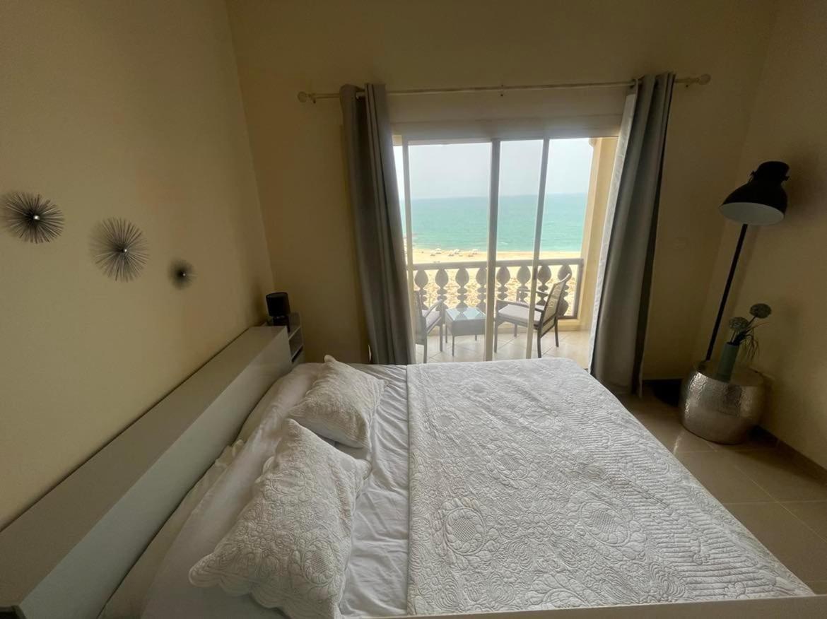 Beach Front Escape Lejlighed Ras al-Khaimah Eksteriør billede